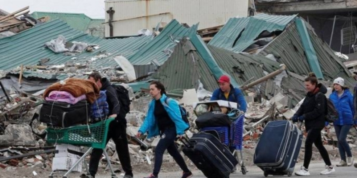 Hundreds of people seek shelter in a steel mill as the Mariupol ultimatum expires
