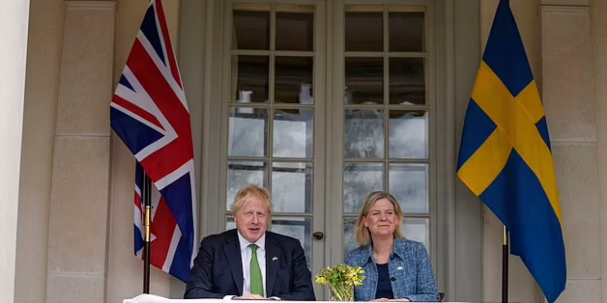 Boris Johnson promises the support of UK, in case Sweden were attacked