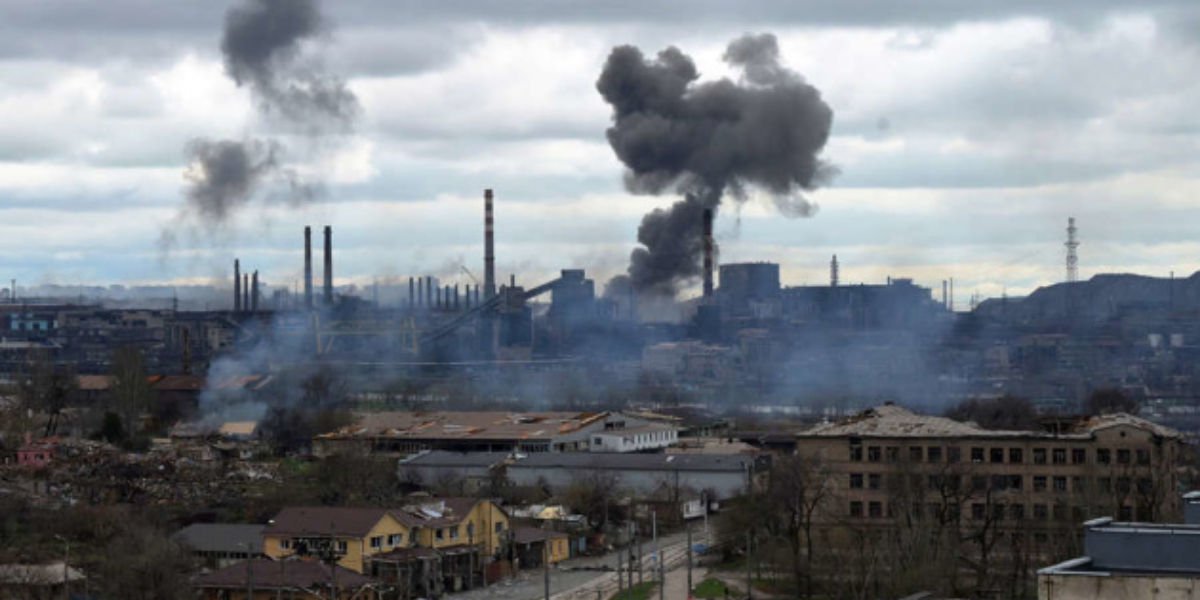 Zelensky: About 100 civilians were evacuated from the Azovstal factory
