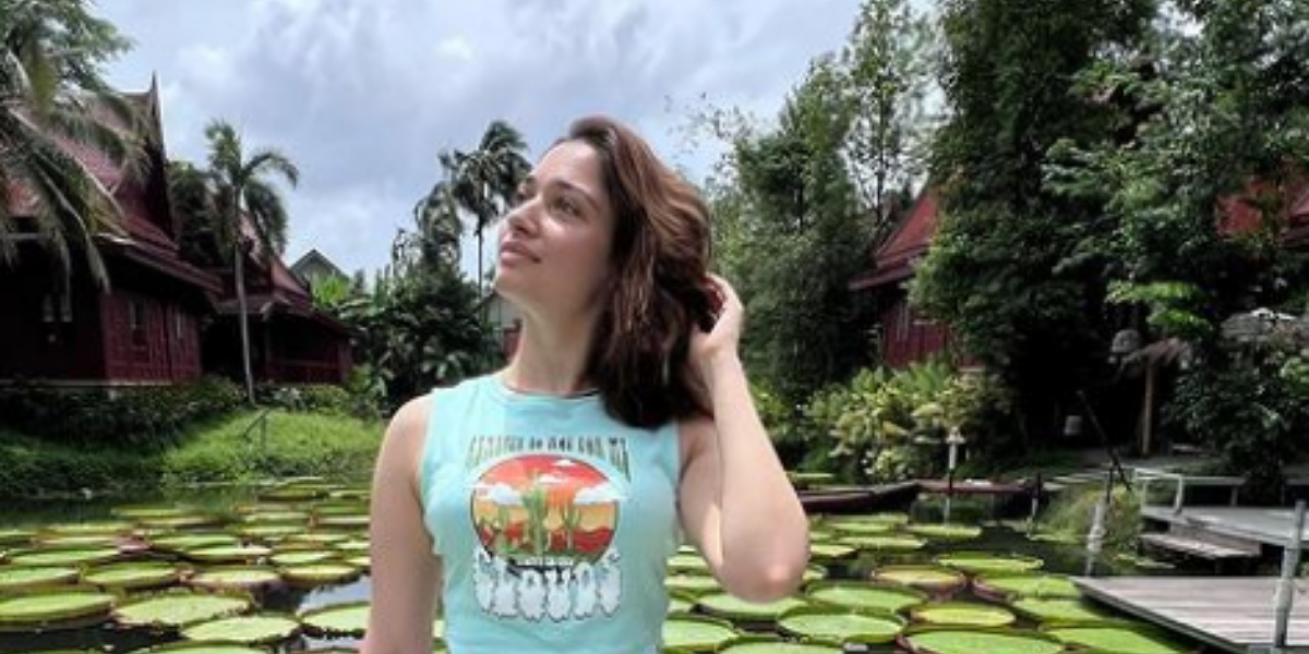 Actress Tamanna Bhatia's beach photos go viral, See photos