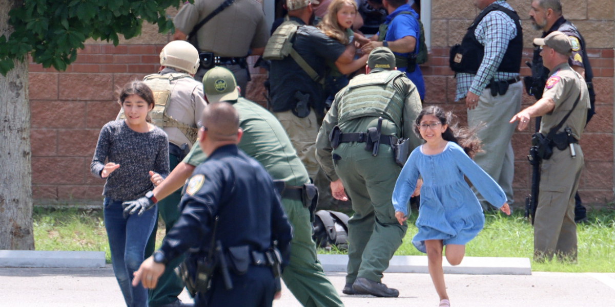 Texas school massacre: investigators are questioning the police reaction time