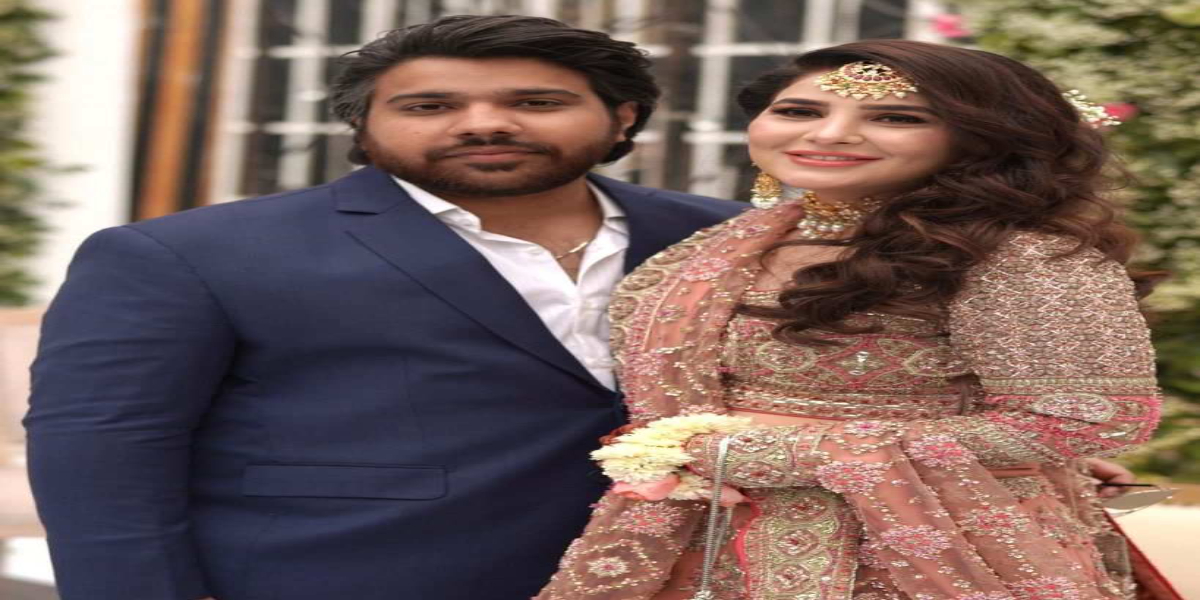 Areeba Hbaib captivating beautiful honeymoon pictures/oldsite.bolnews.com