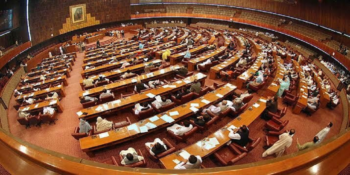 COAS General Bajwa and DG ISI will brief the lawmakers.