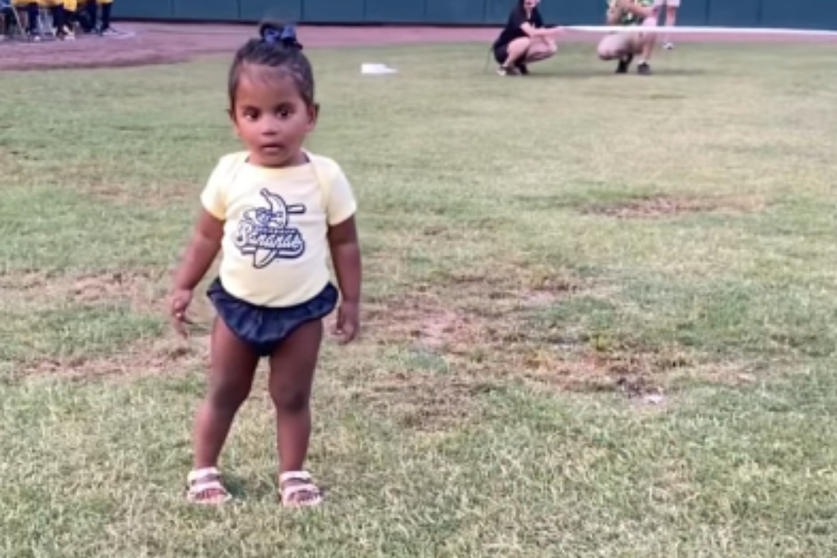Kid ran in baby race