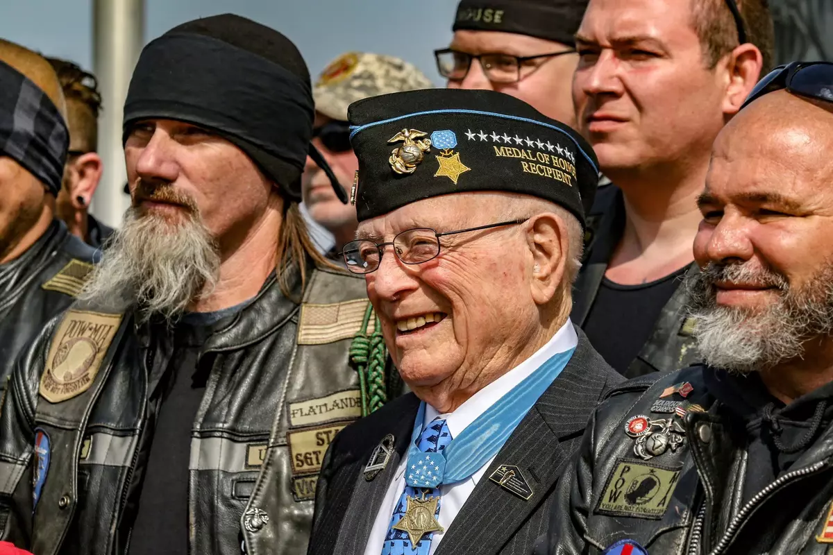 Medal of Honor receivers