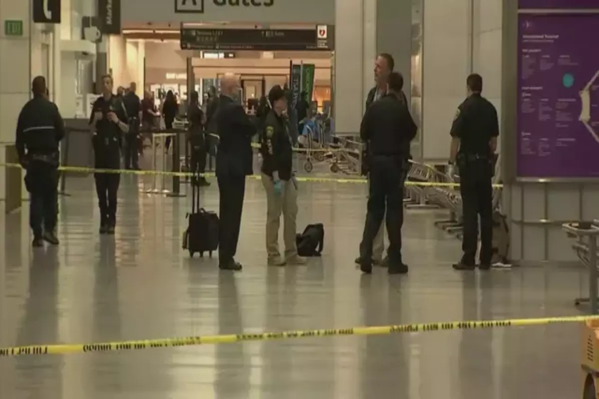 SFO baggage claim