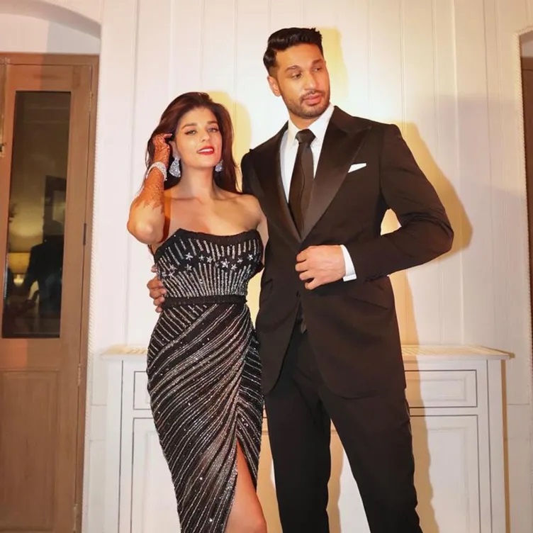 Arjun Kanungo & Carla Dennis