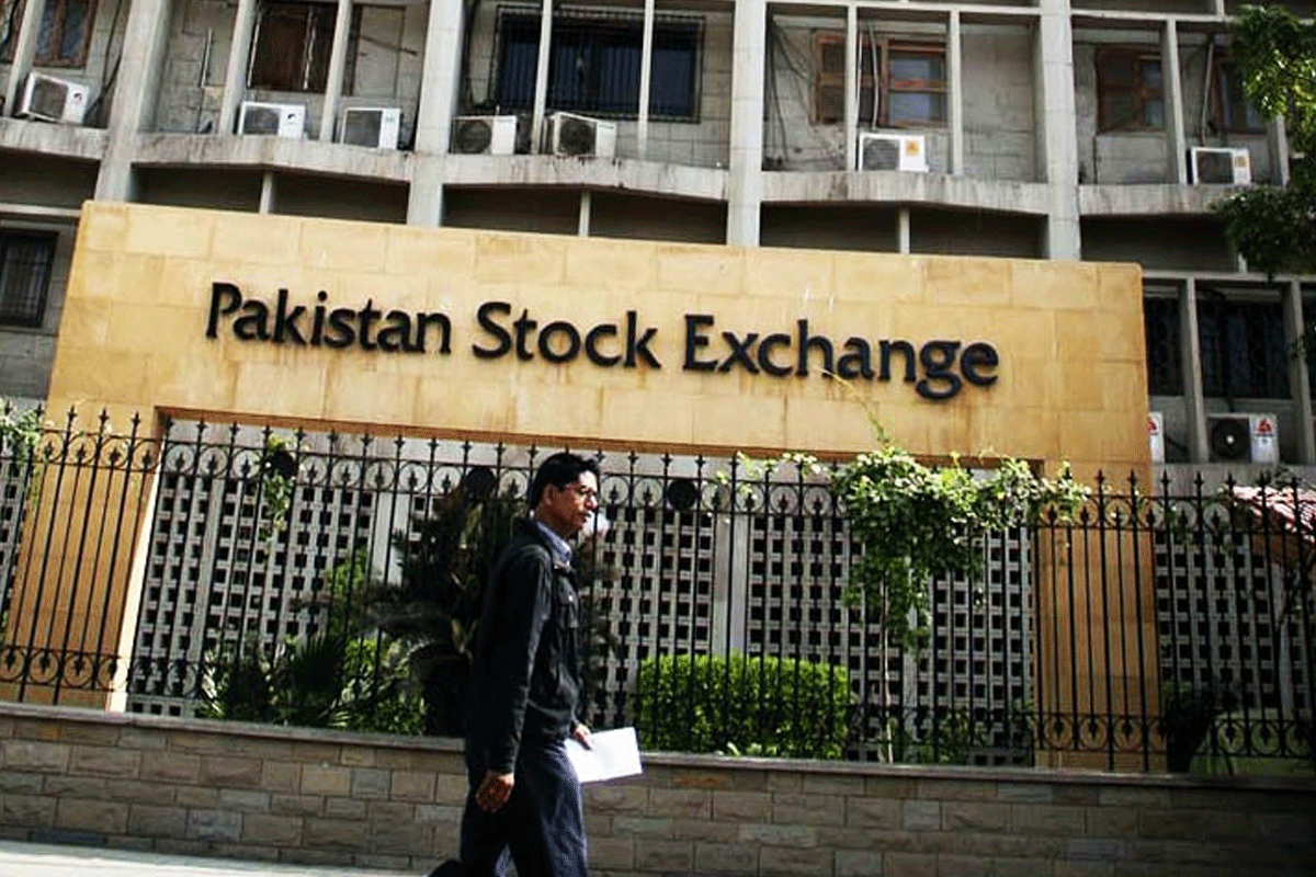 Bulls dominate PSX