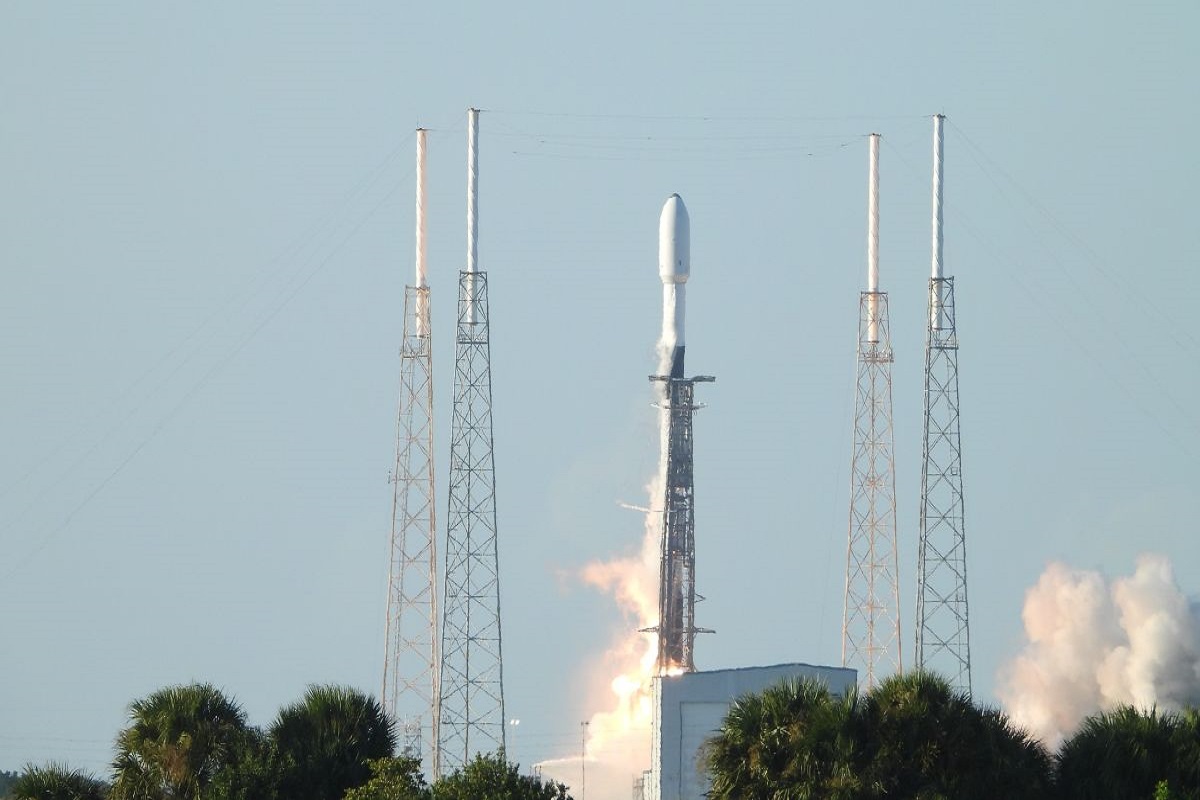 moon orbiter