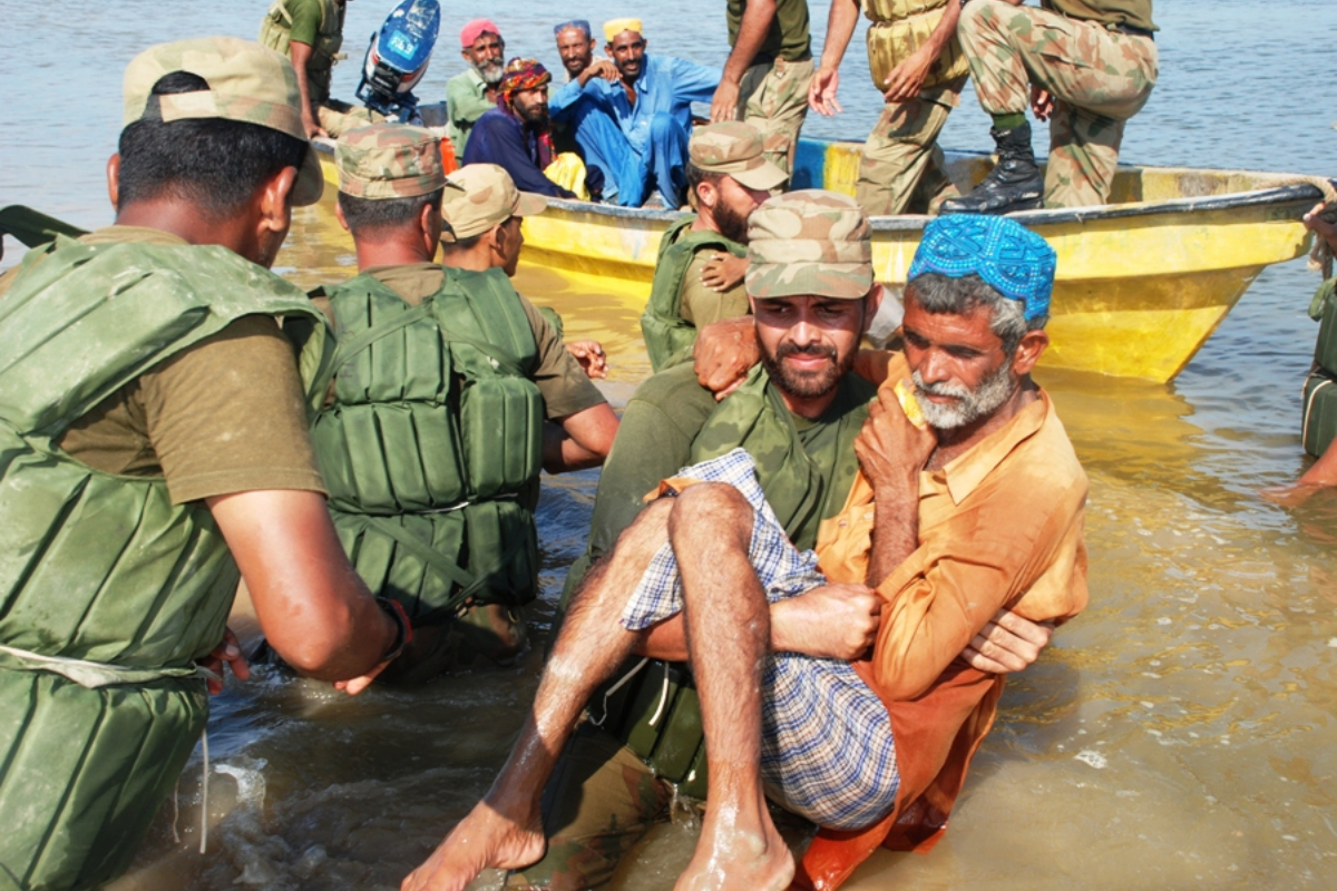 Pak Army in flood-hit areas