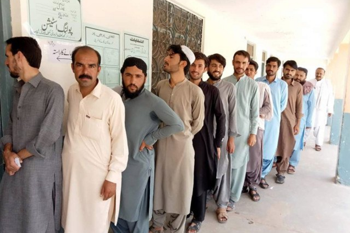 Polling kicks off i