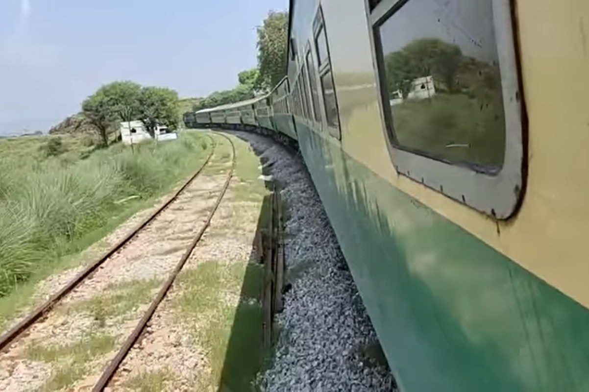 tracks