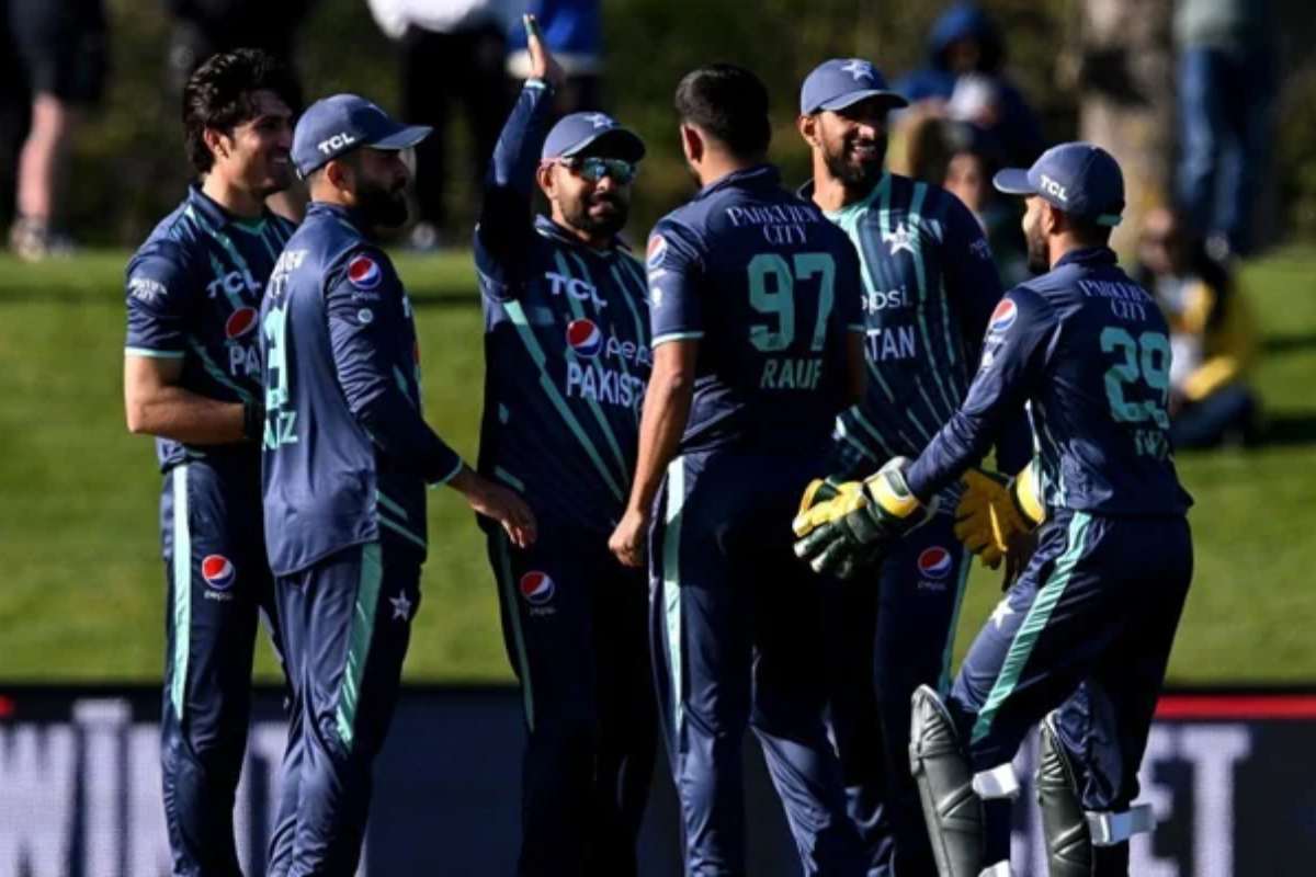 Pakistan's bowlers Bangladesh