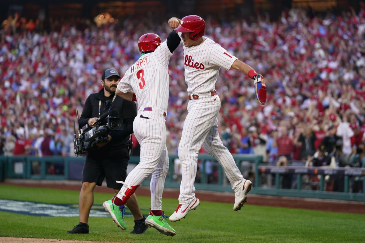 Hoskins Harper Phillies Braves NLDS