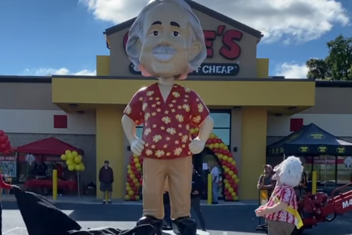 Largest bobblehead