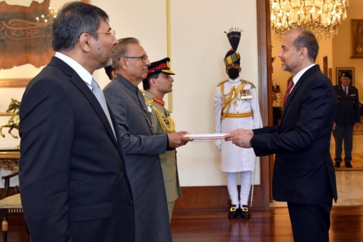 president alvi