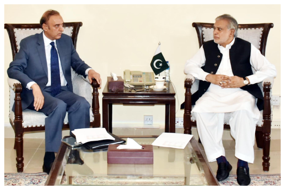 ishaq Dar