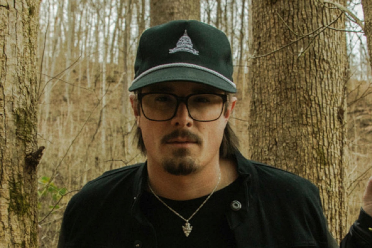 Country singer Hardy