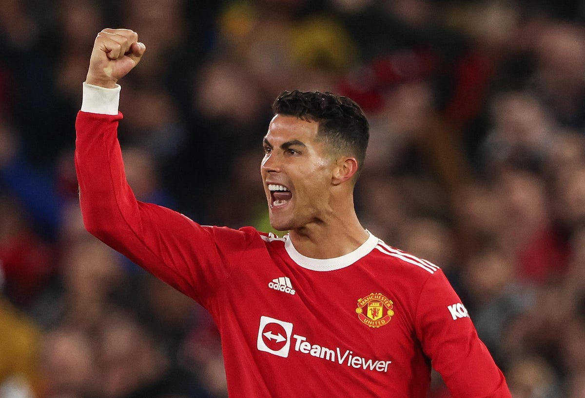 Manchester United are through to the knockout stage of the Europa League thanks to a goal from Ronaldo on his comeback