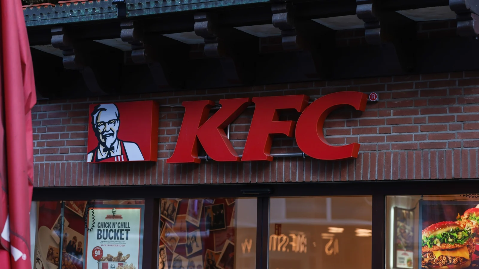 After German Kristallnacht campaign, KFC issues an apology