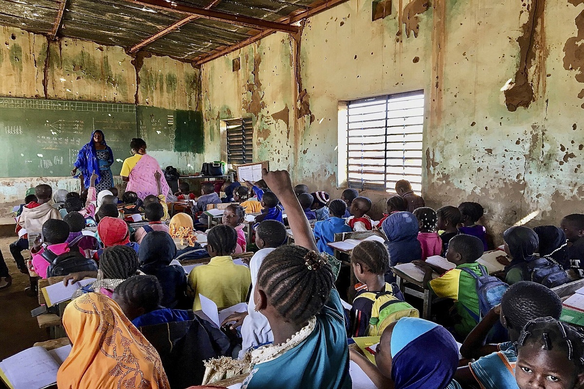 Burkina Faso schoolchildren pay double for war