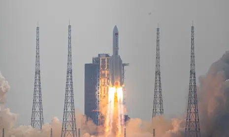 China's missile debris limits Spain's airspace