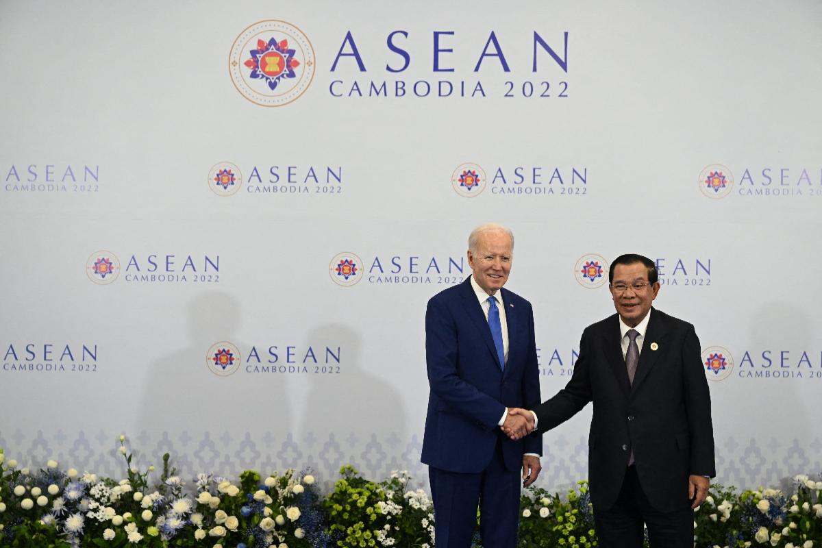 Biden visits Cambodia to fight China's Southeast Asian influence