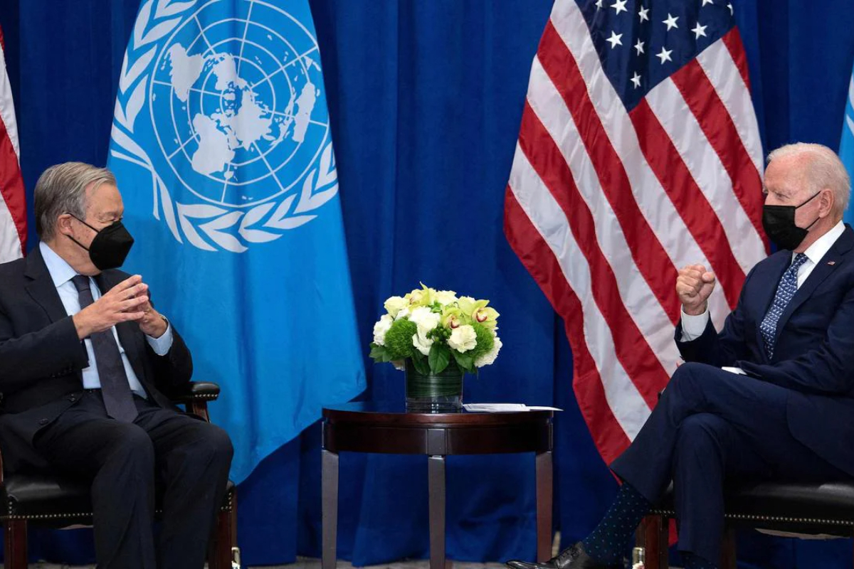 US president pledges to avoid a "new Cold War" with China