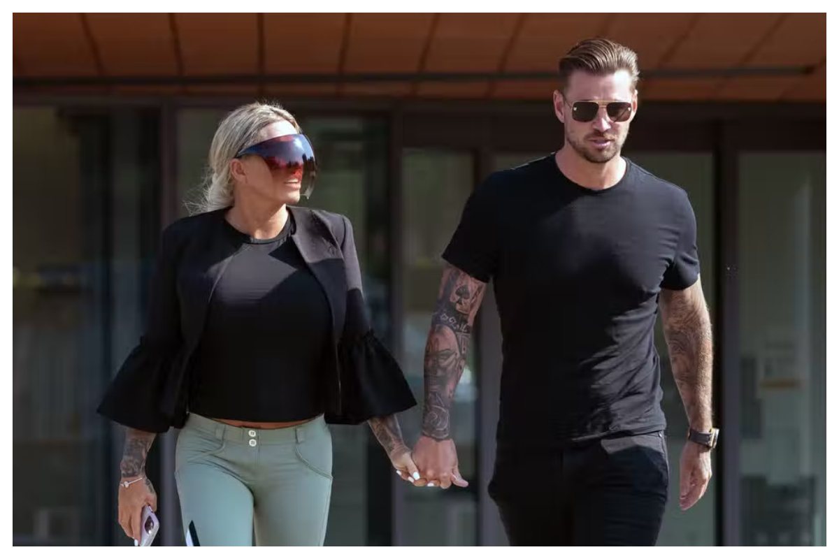 Carl Woods and Katie Price's public PDA photo went viral