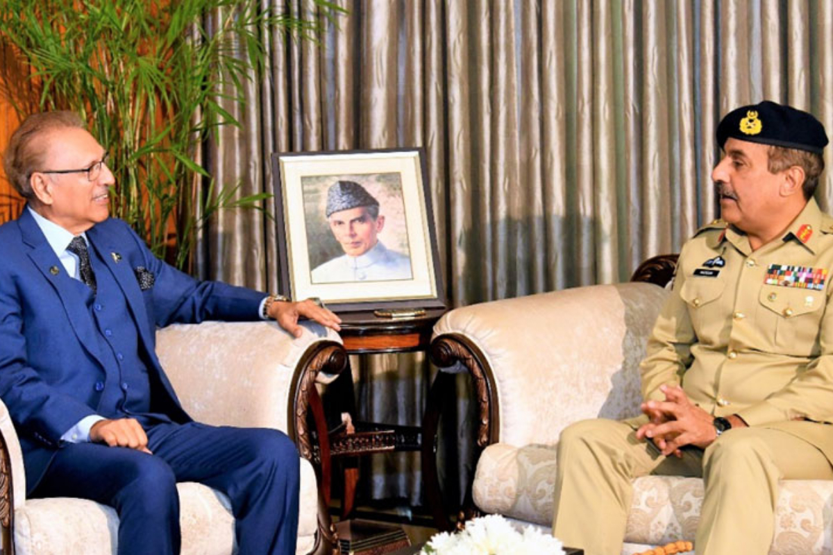 Outgoing CJCSC pays