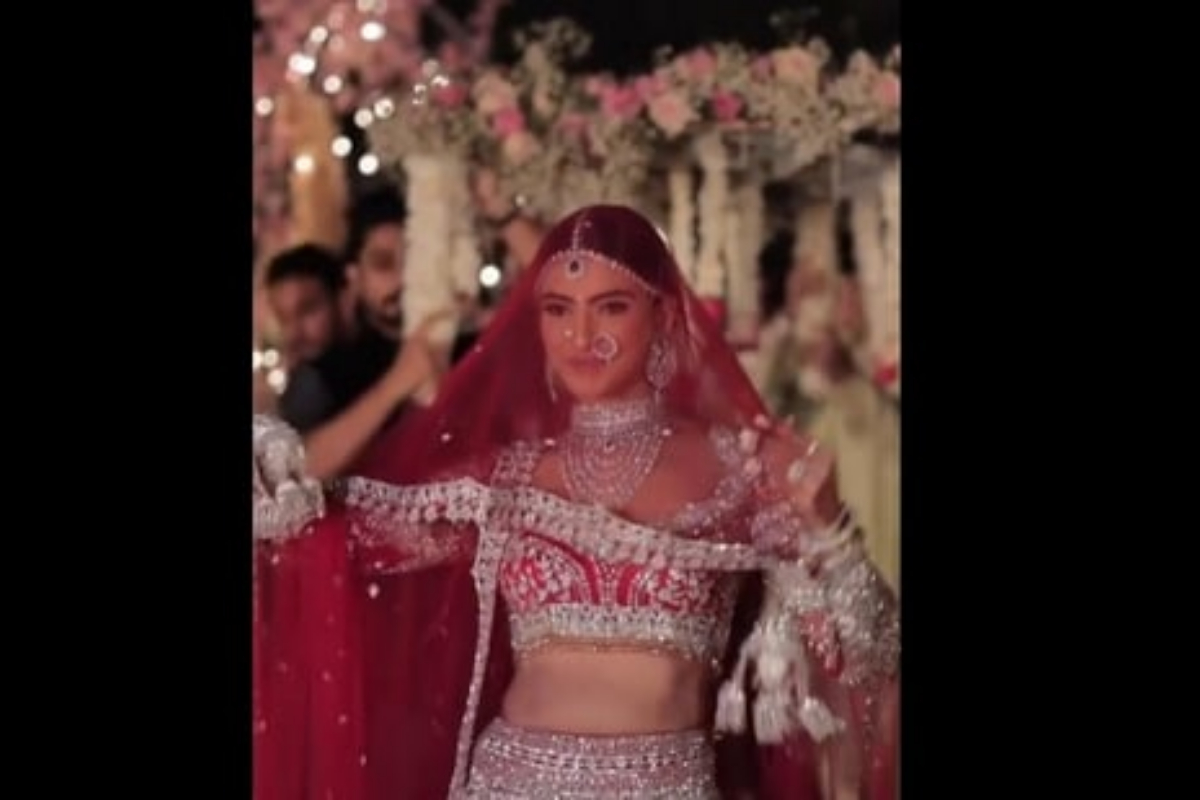 Bride surprises groom with her killing dance moves goes viral