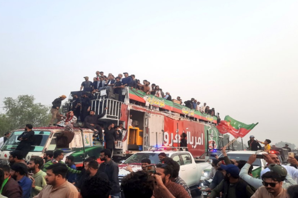 PTI march Imran Khan