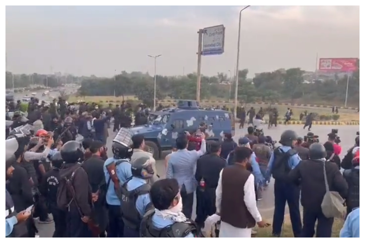 Faizabad protests