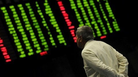 Pakistan bourse closes higher after lacklustre session