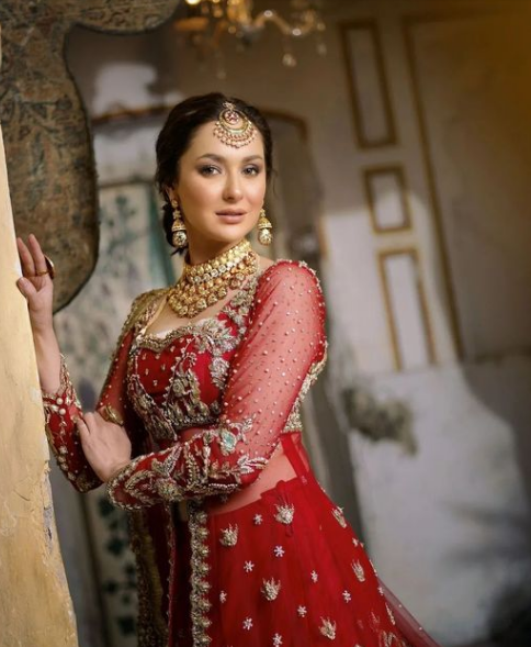 Hania Aamir