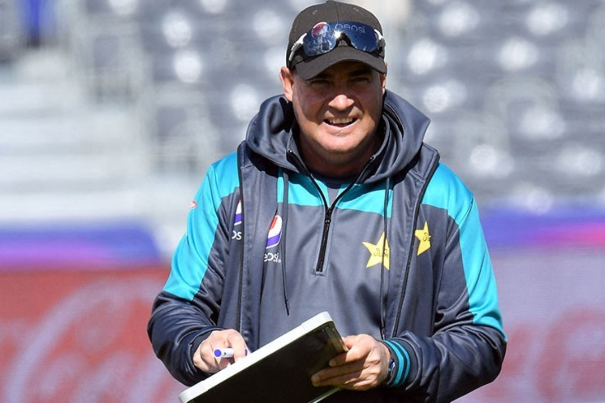 Mickey Arthur team director