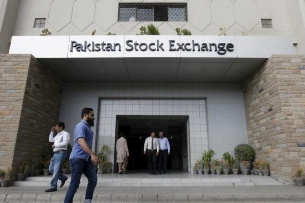 PSX remains in positive territory