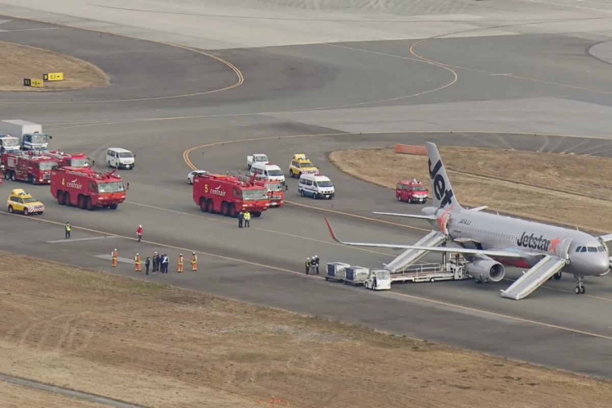 Japan flight makes emergency landing