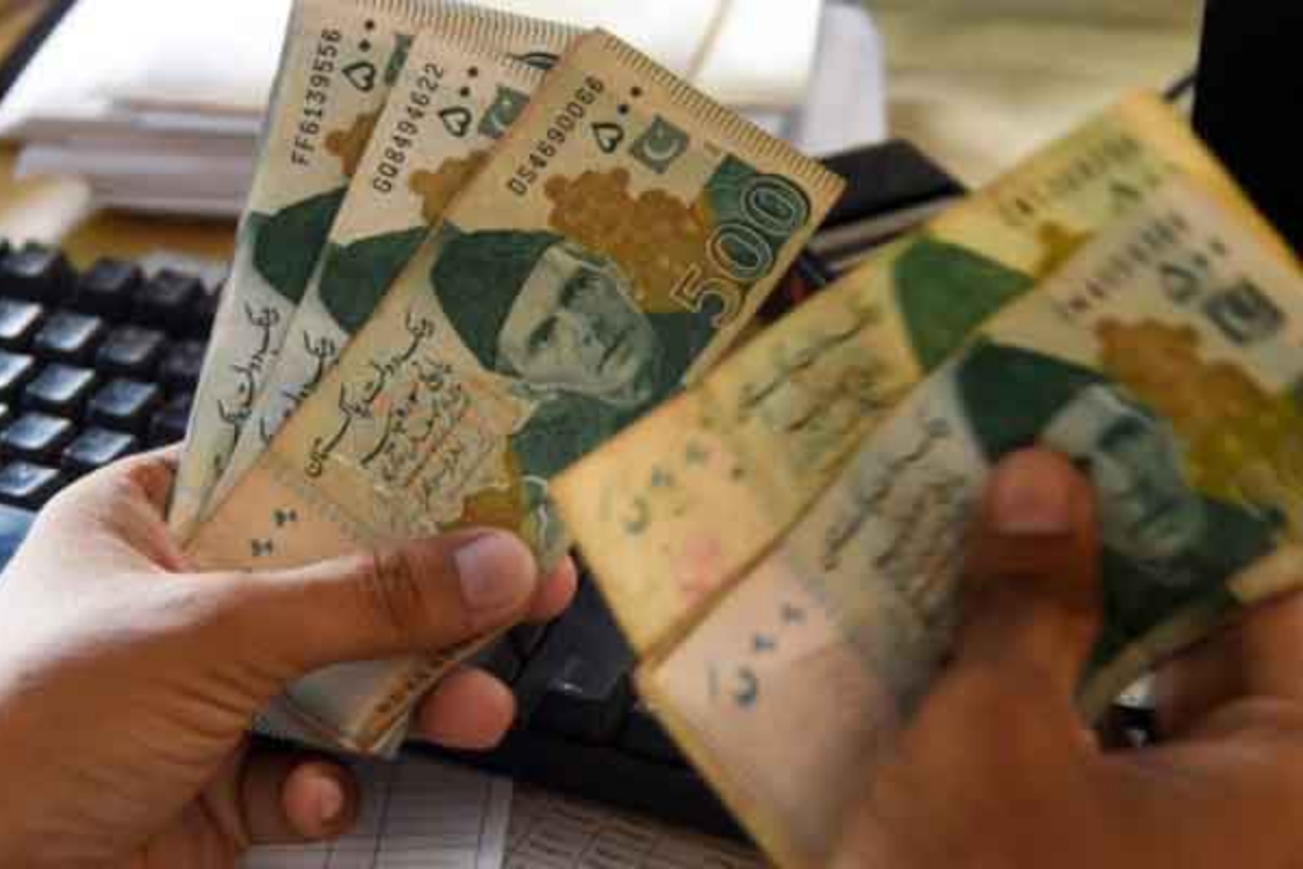 Rupee continues to fall against dollar