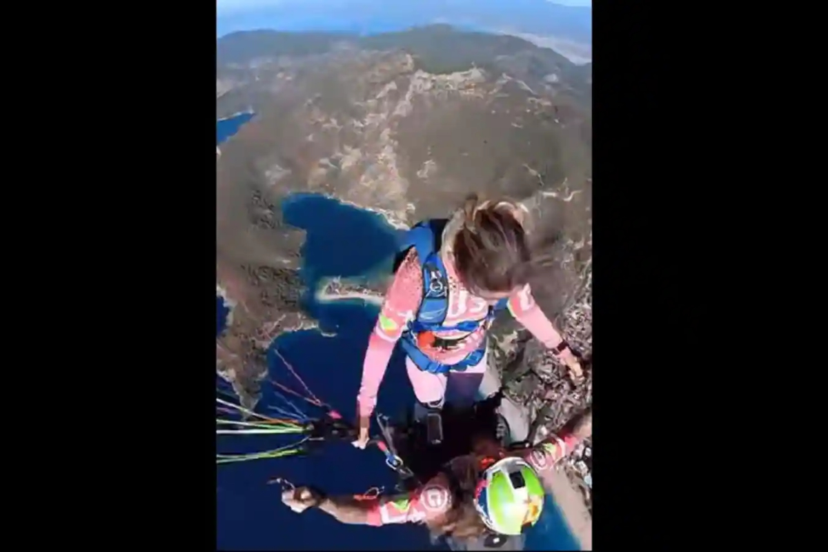 Women jumps
