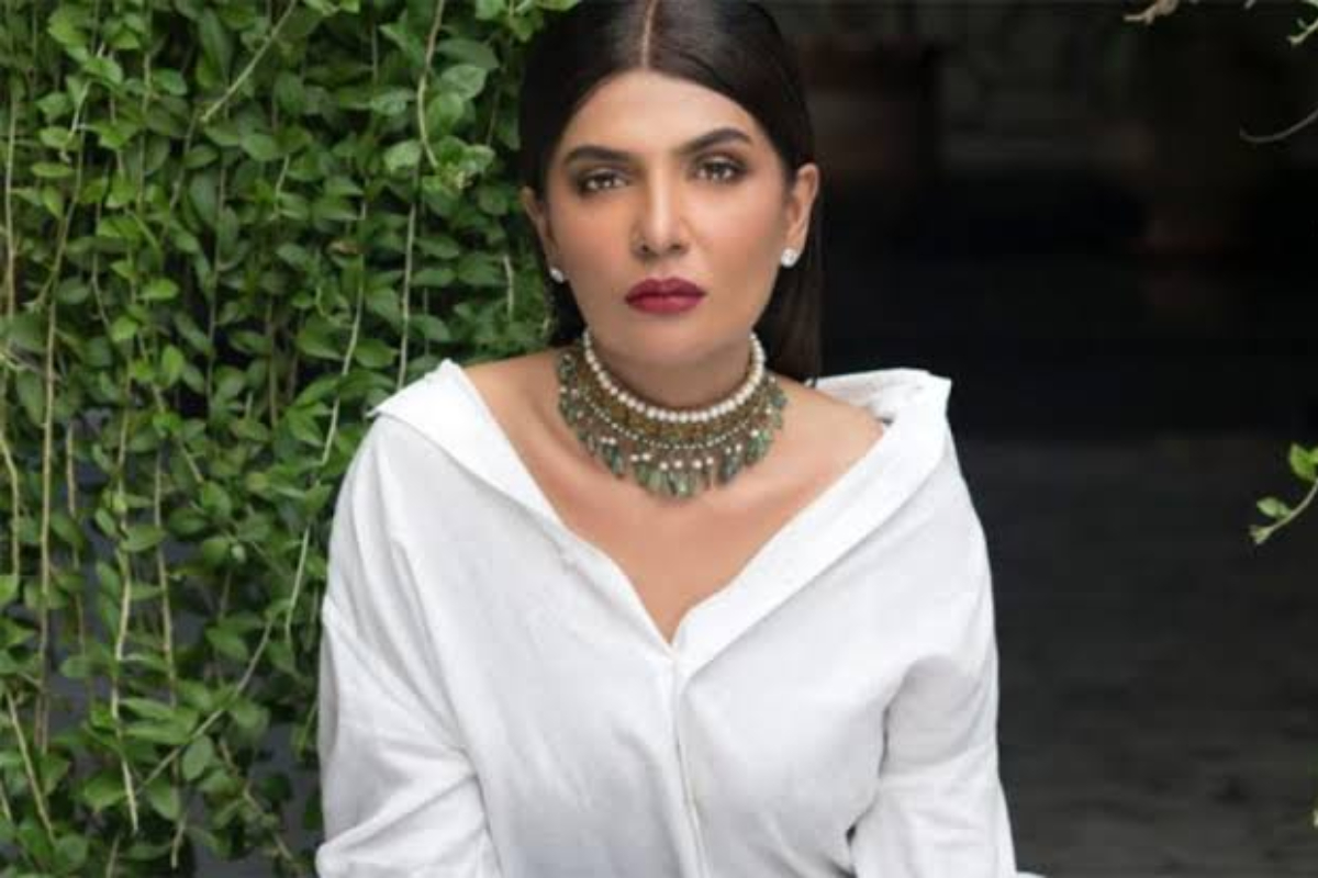 Iffat Omar