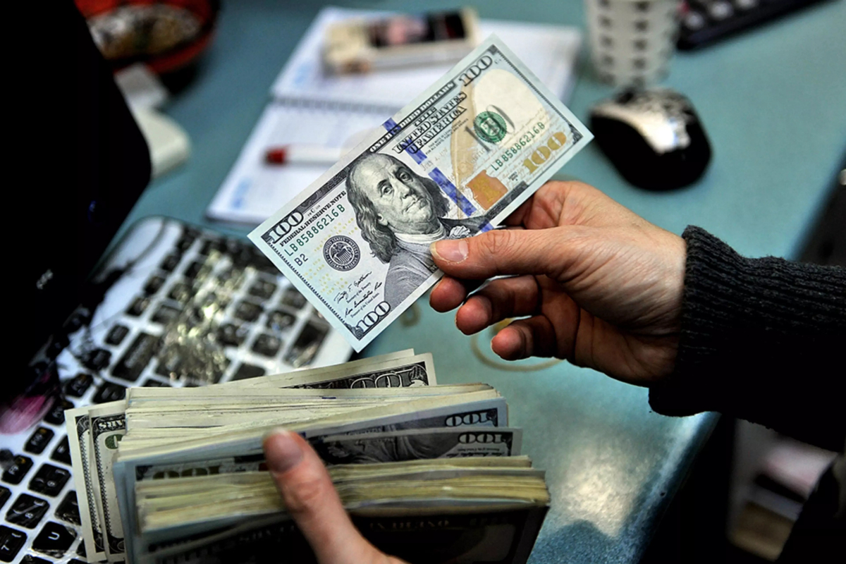 Dollar rebounds against rupee to reach near record high