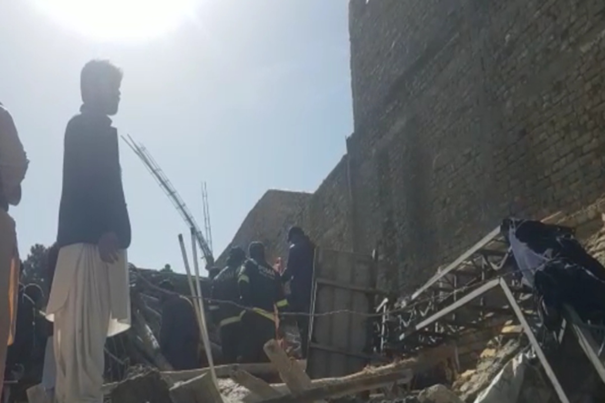 Quetta building collapsed