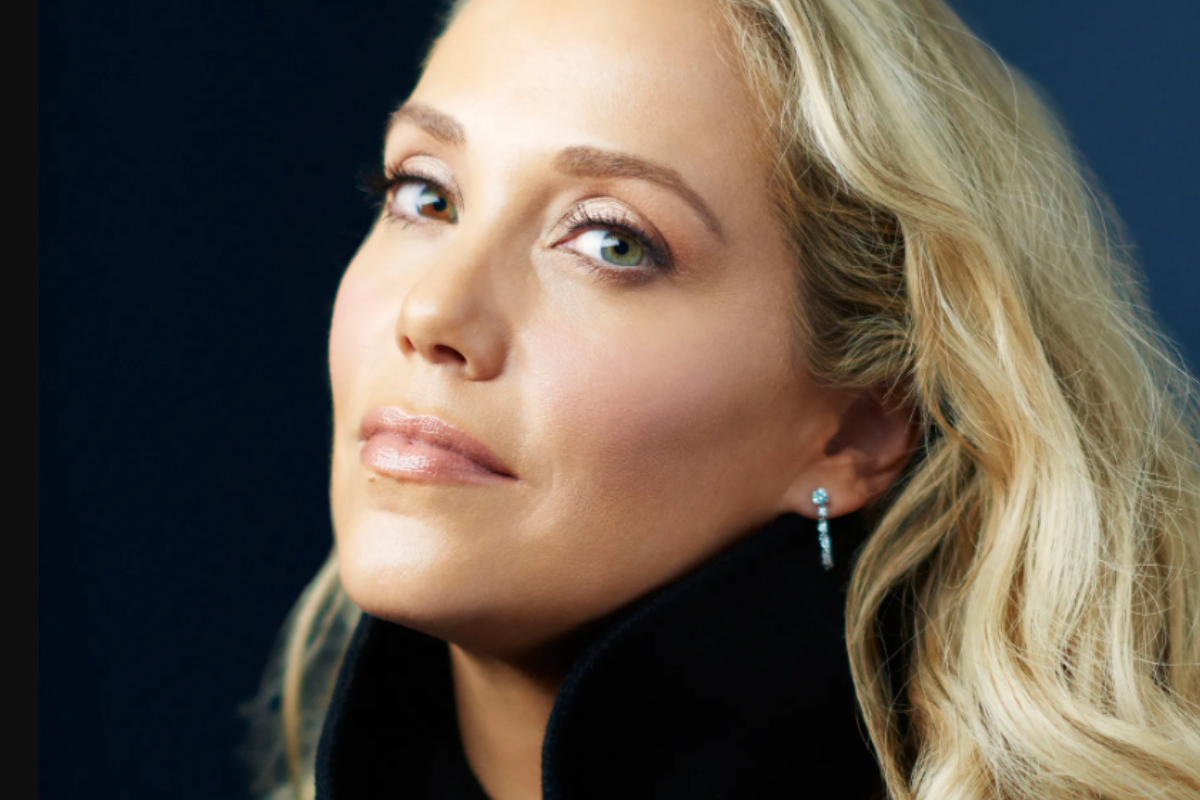Elizabeth Berkley