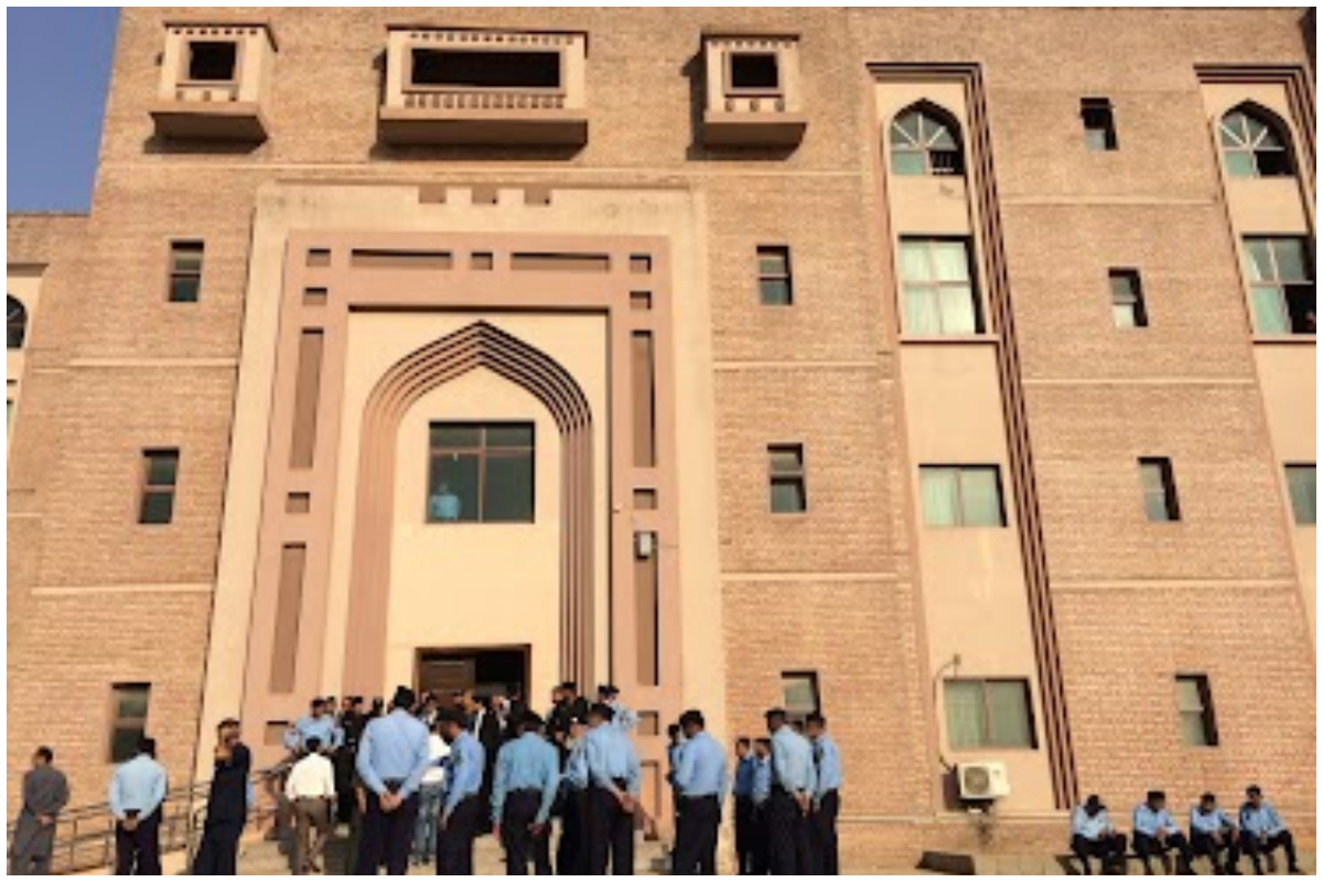 Imran Khan court