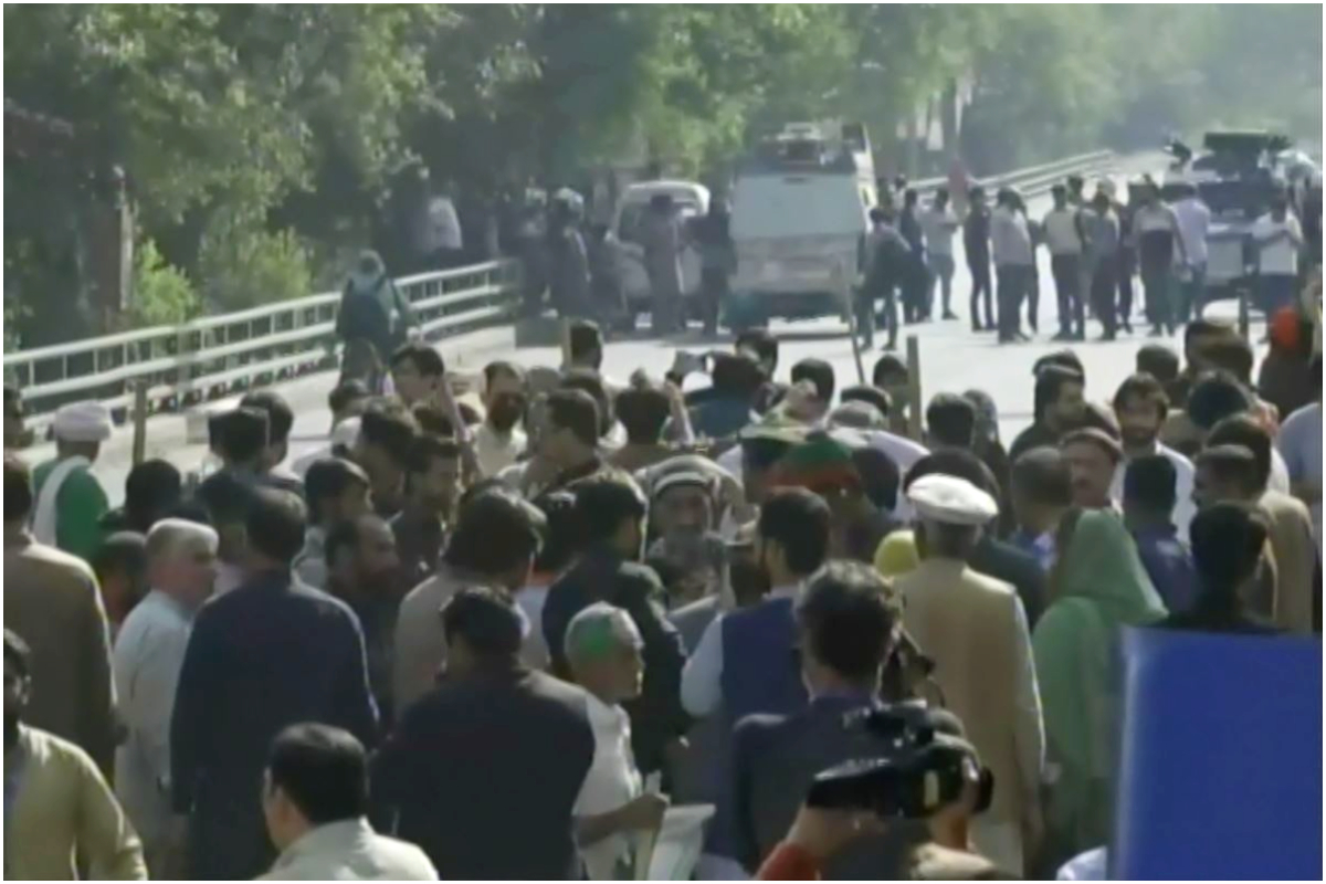clash at Zaman Park