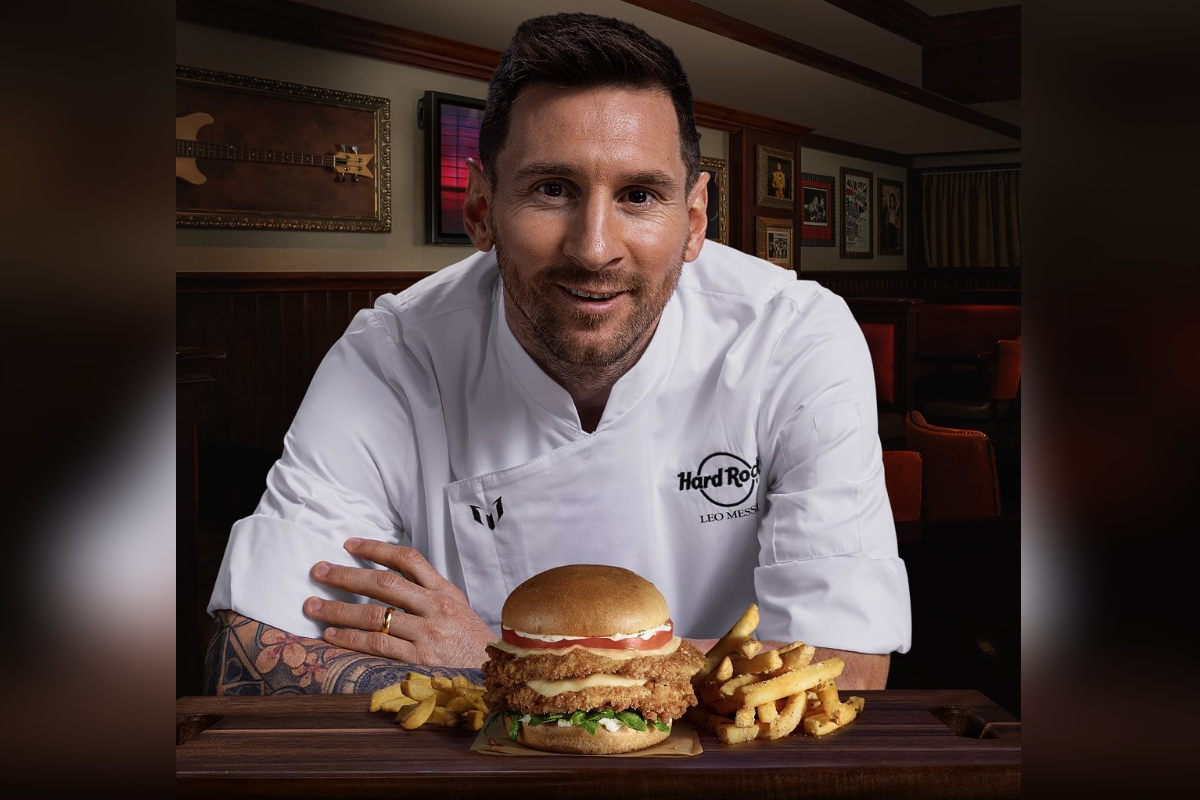 WATCH: Lionel Messi cooks personal version of chicken sandwich for Hard Rock Café