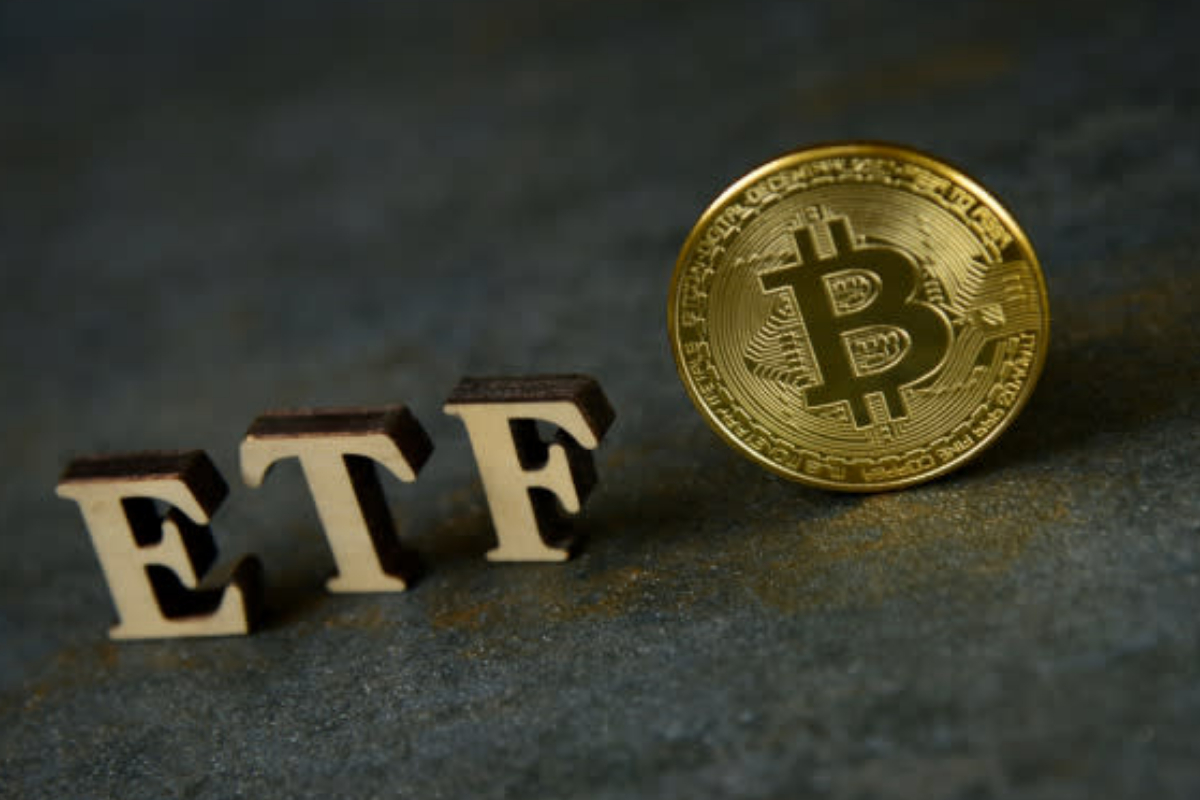 SEC considers approval for BlackRock and others to apply for spot Bitcoin ETFs
