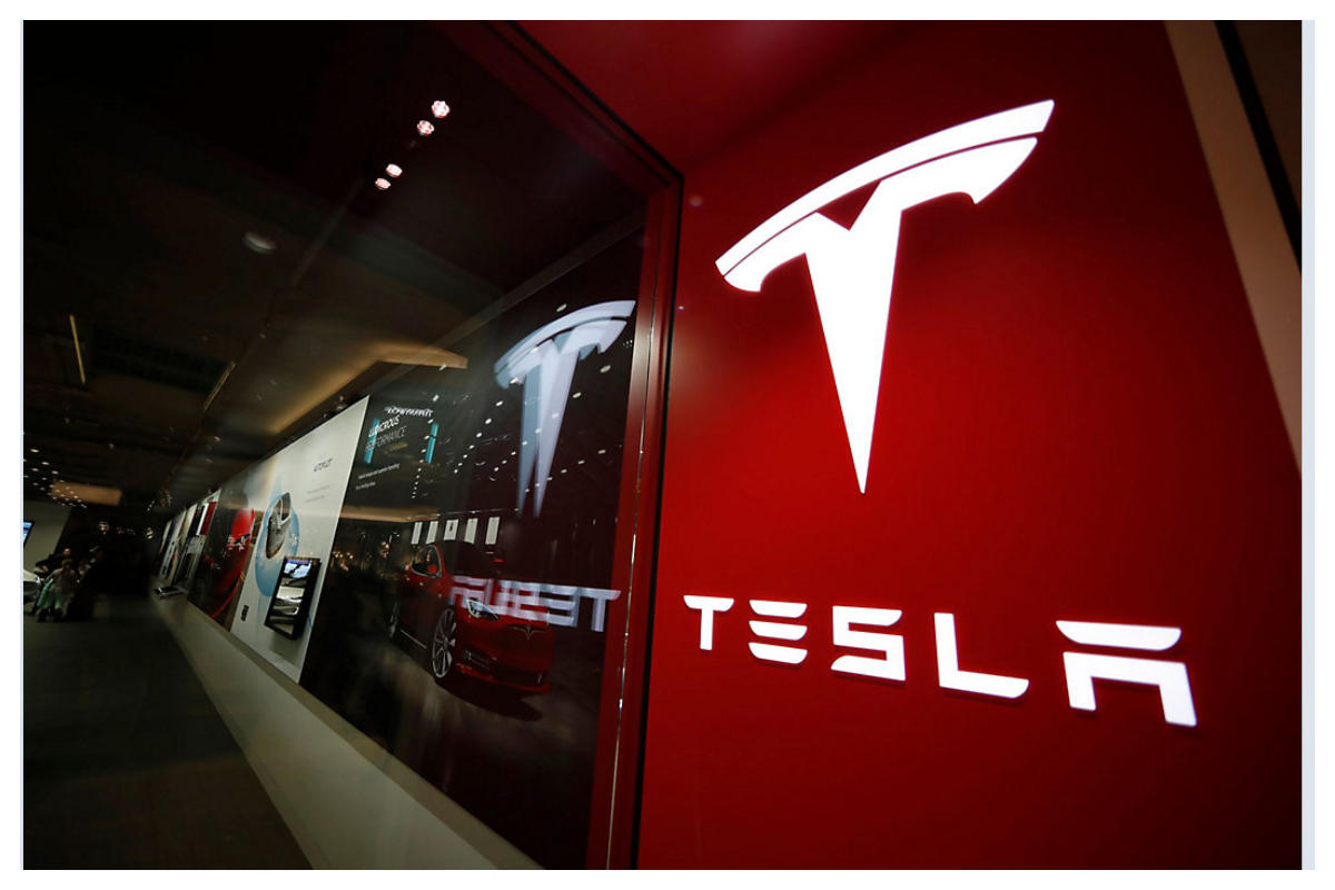 Tesla directors settle lawsuit for $735 million over excessive pay
