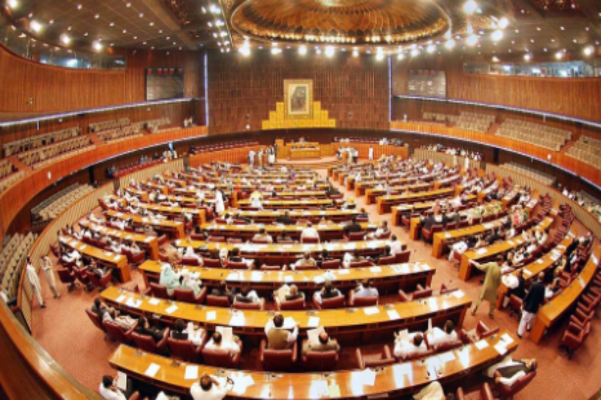 Assembly dissolve